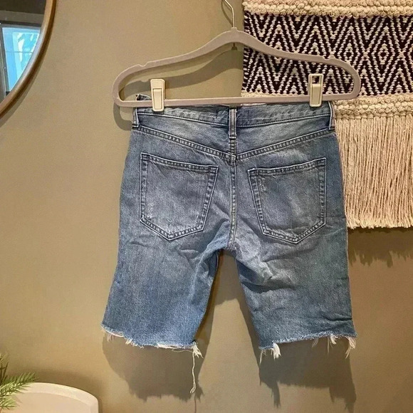 WE THE FREE JEAN DISTRESSED SHORTS CAPRIS 24 - Picture 3 of 3